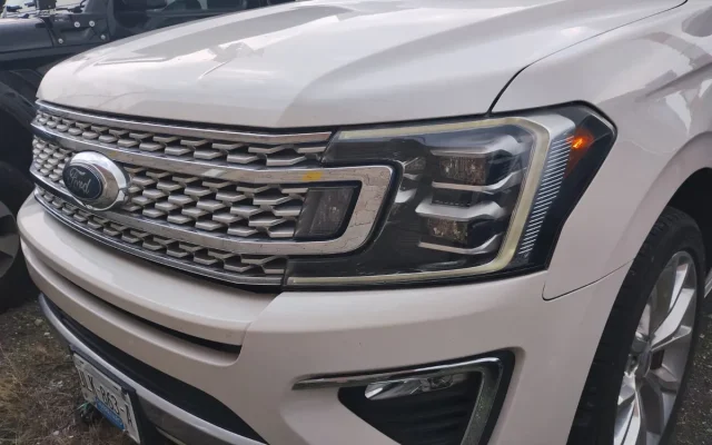 D_NQ_NP_2X_679725-MLM88056833535_072025-F-ford-expedition-35-platinum-max-4x4-at-ano-2018