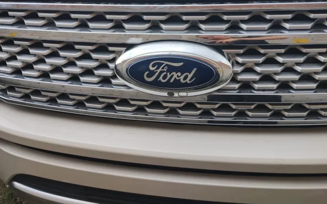 D_NQ_NP_2X_933422-MLM88056843399_072025-F-ford-expedition-35-platinum-max-4x4-at-ano-2018